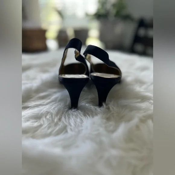 St.John sling back woman’s pumps size 7.5 color black made in Italy - Picture 4 of 9